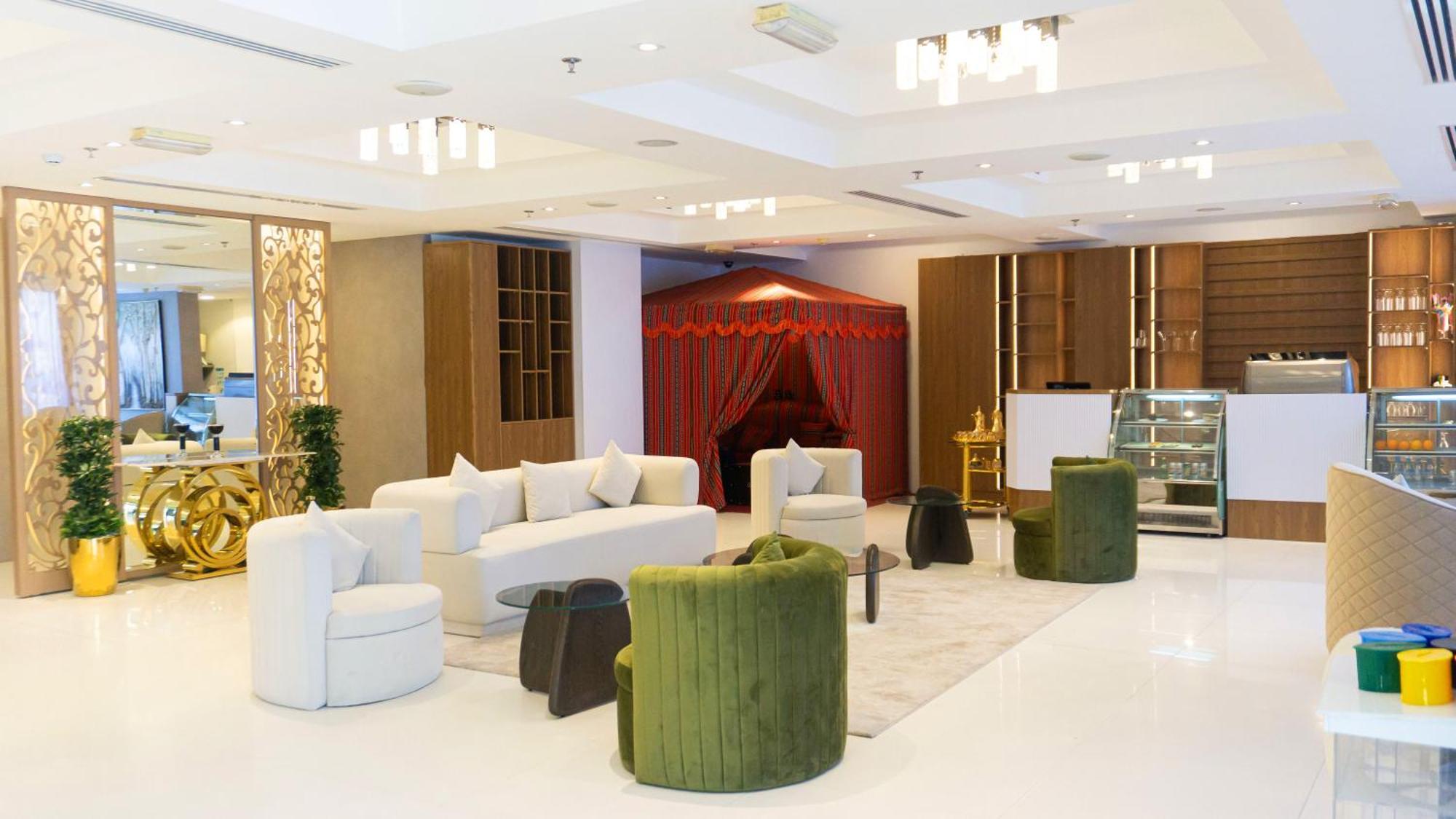 Royal Grand Suite Hotel Charjah Extérieur photo
