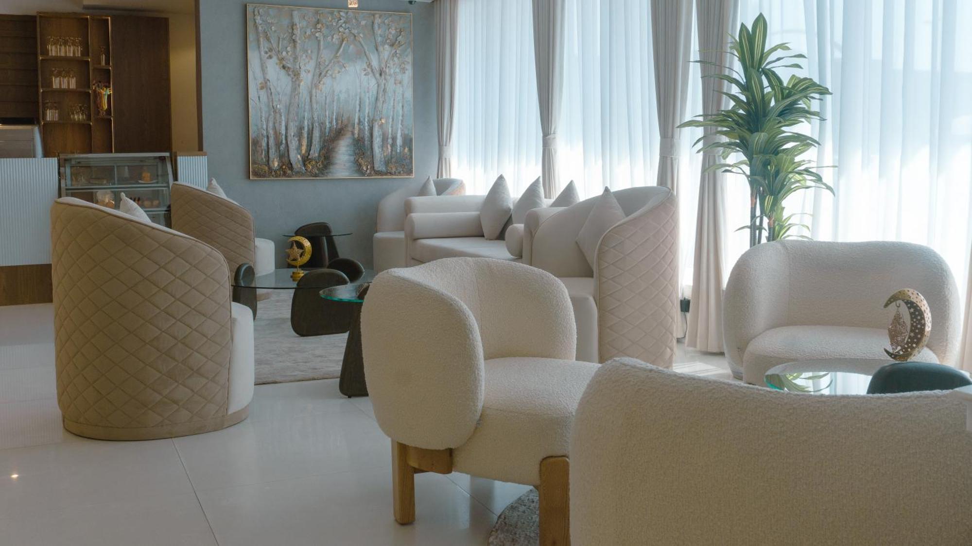 Royal Grand Suite Hotel Charjah Extérieur photo