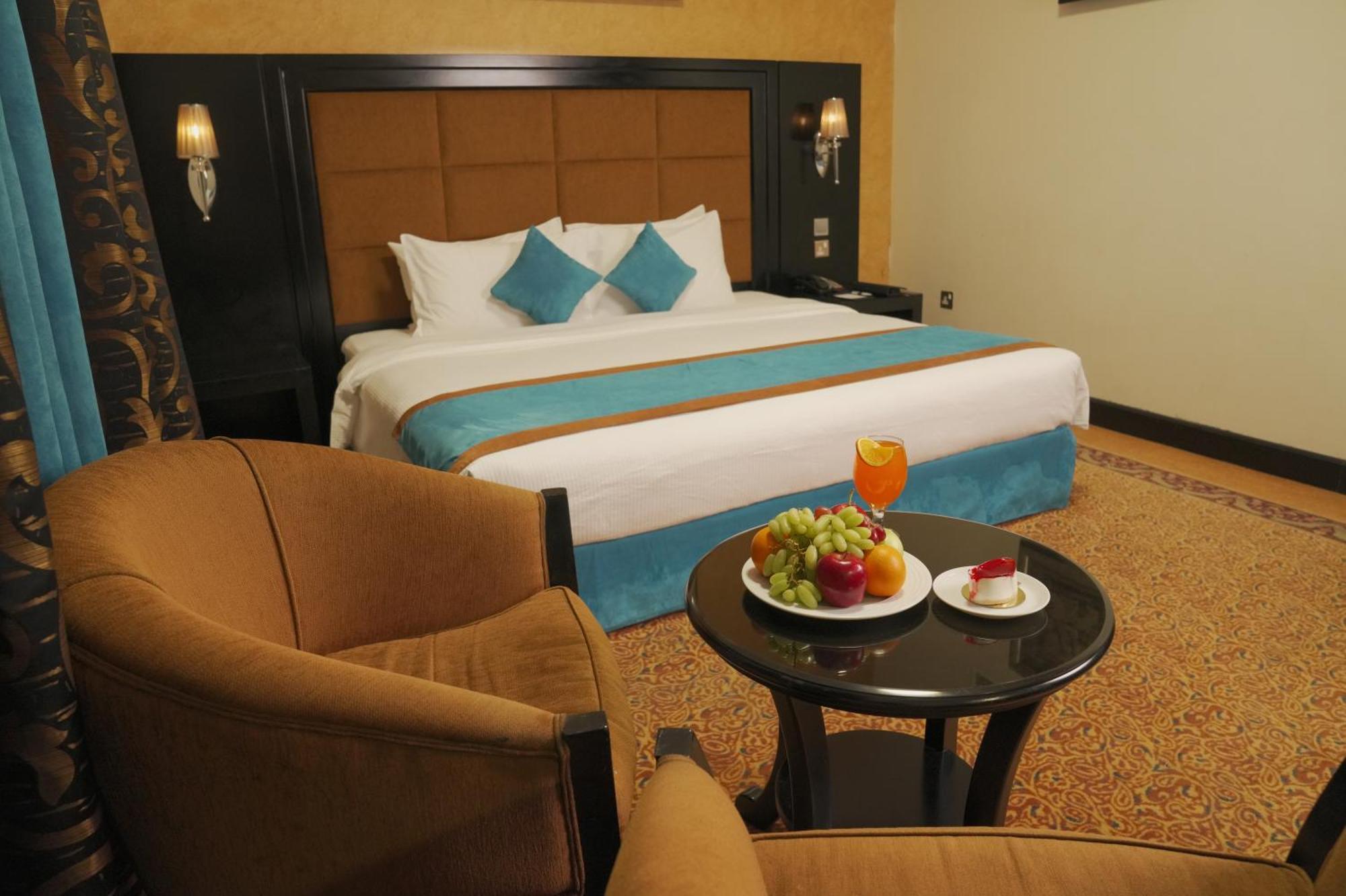Royal Grand Suite Hotel Charjah Extérieur photo