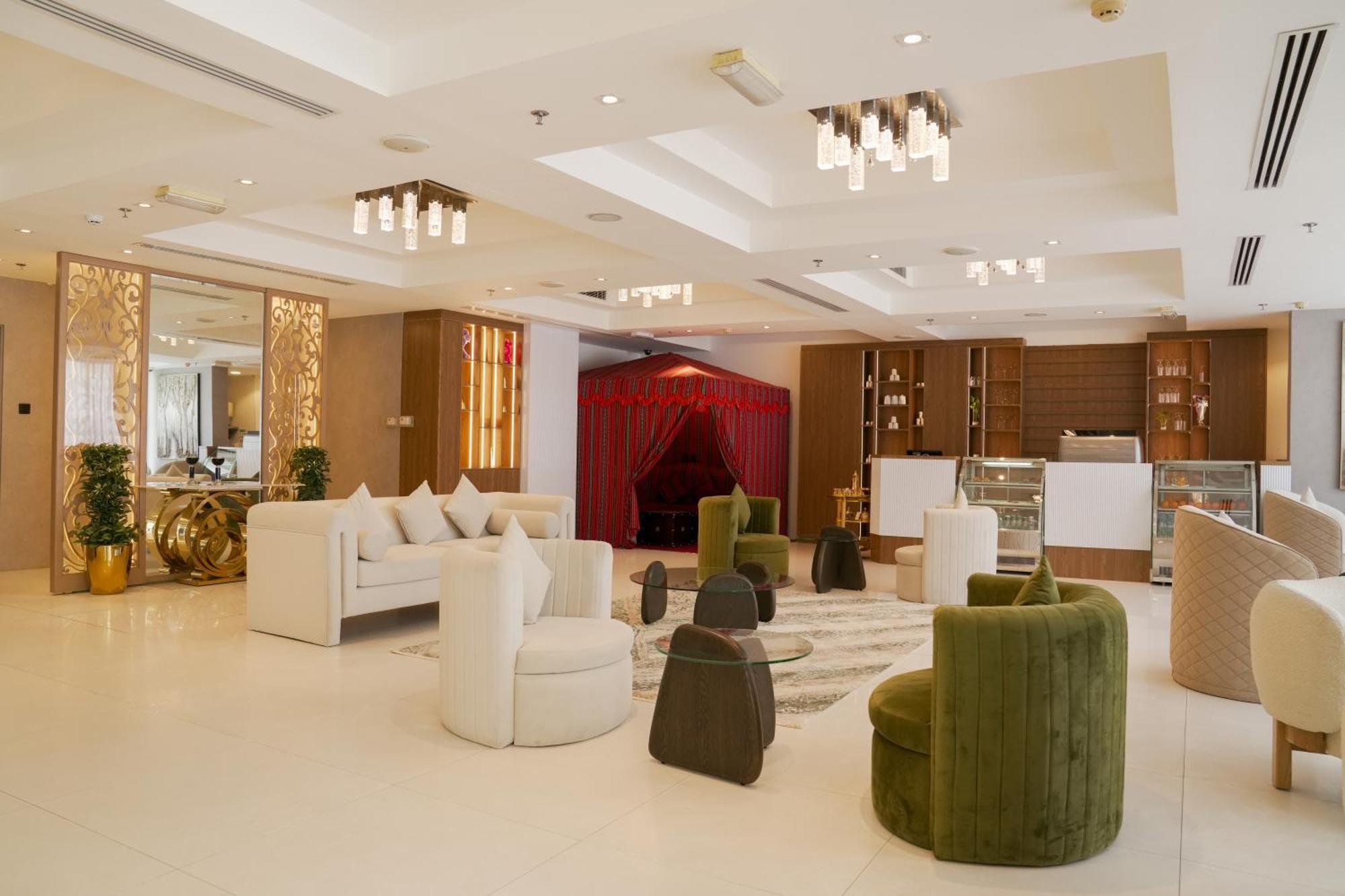 Royal Grand Suite Hotel Charjah Extérieur photo