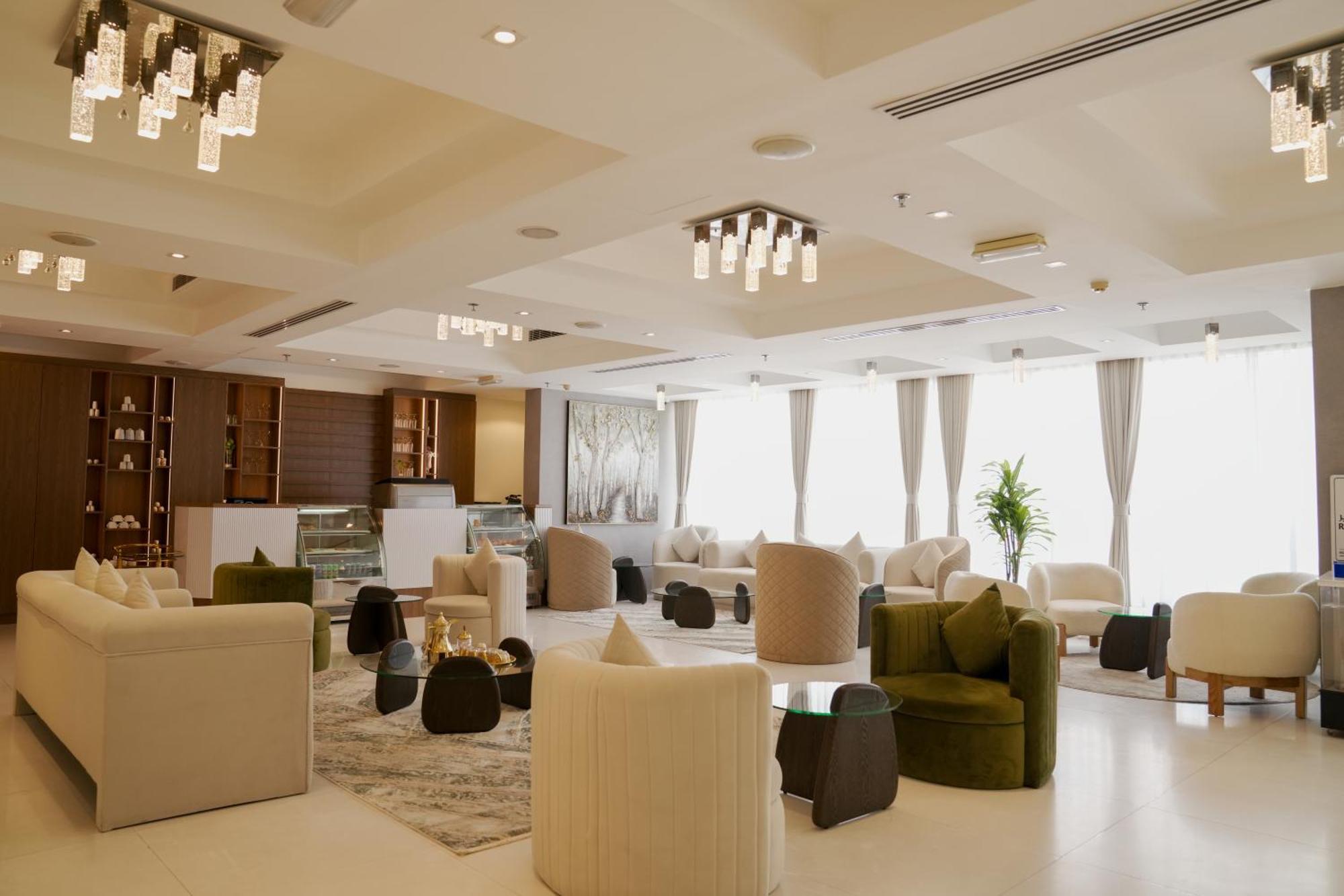 Royal Grand Suite Hotel Charjah Extérieur photo