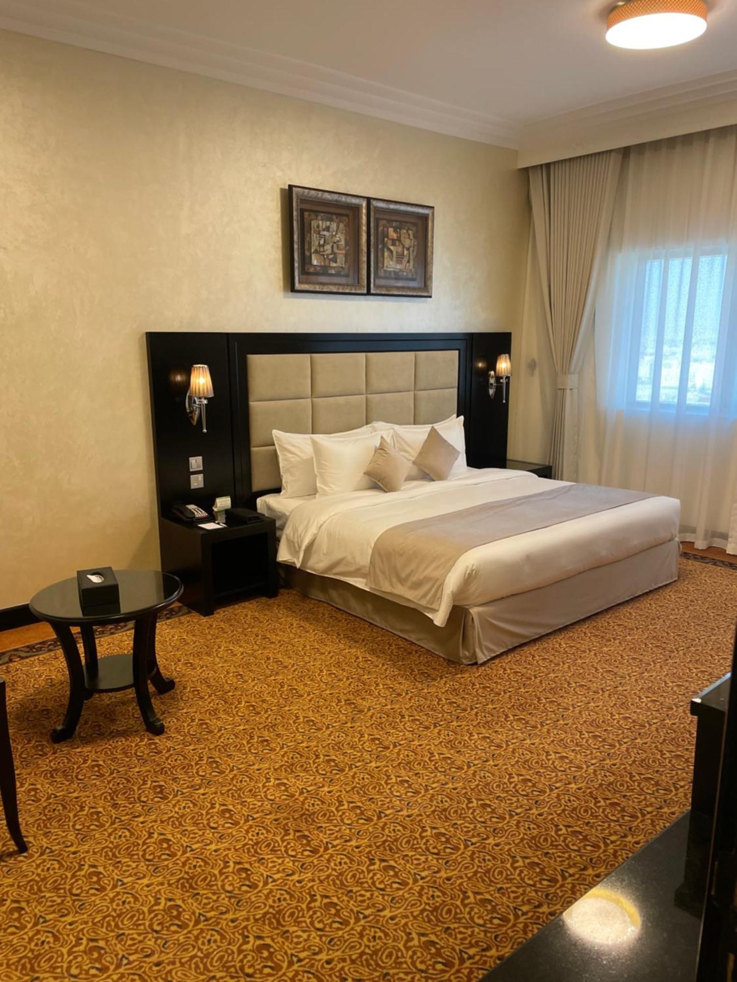 Royal Grand Suite Hotel Charjah Extérieur photo